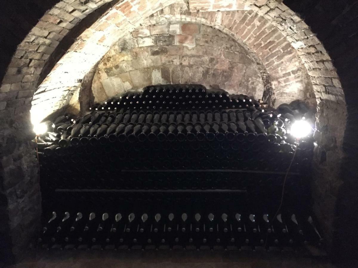 Cascina Maina Villa Diano dʼAlba Kültér fotó